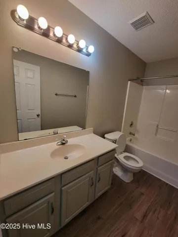 $1,900 | 224 English Walnut Drive, Richlands, NC 28574