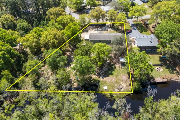 $389,900 | 748 Phillips Drive, Freeport, FL 32439