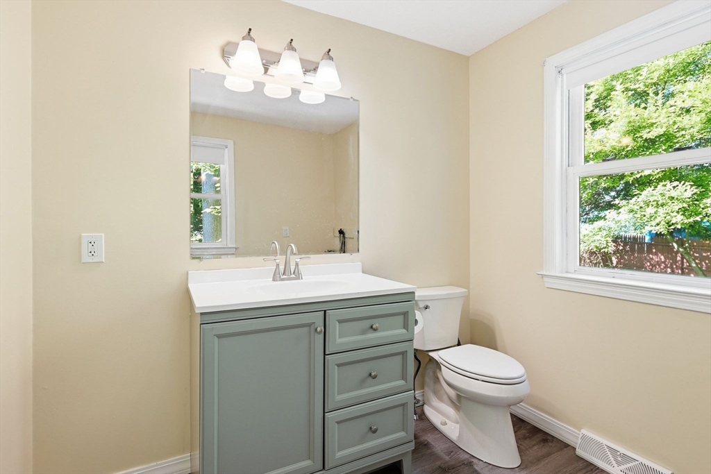 53 Luden Street Springfield, MA 01118 - Photo 14 of 39