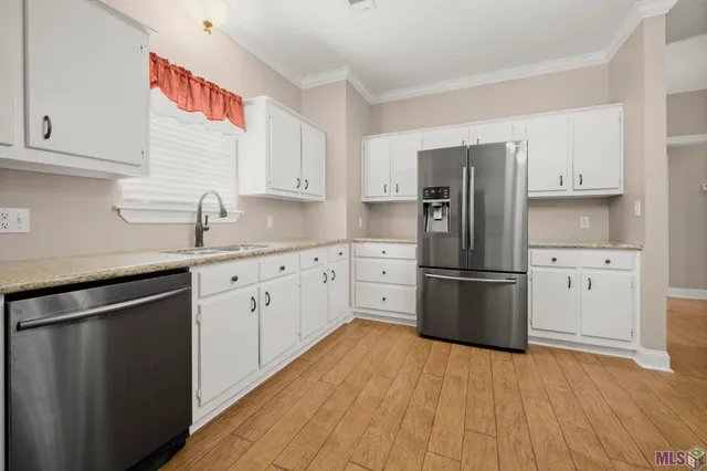 $294,900 | 13254 Cypress Gold Drive, St. Amant, LA 70774