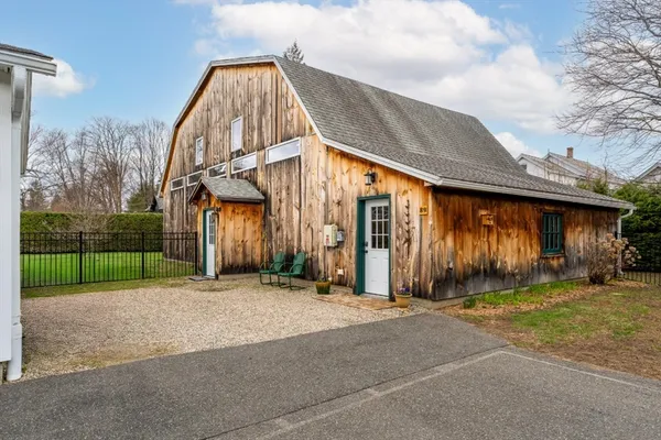 $725,000 | 89 Garfield Avenue, Easthampton, MA 01027
