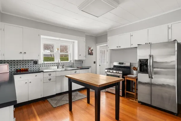 $725,000 | 89 Garfield Avenue, Easthampton, MA 01027