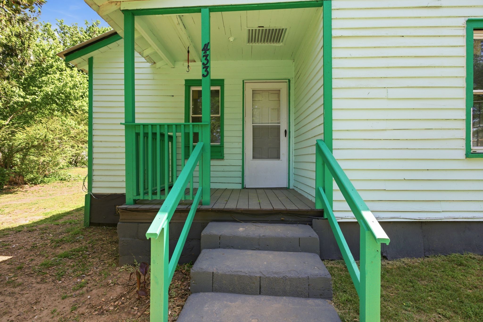 433 Jones Street Pulaski, TN 38478 - Photo 6 of 25 a view of a house with a staircase