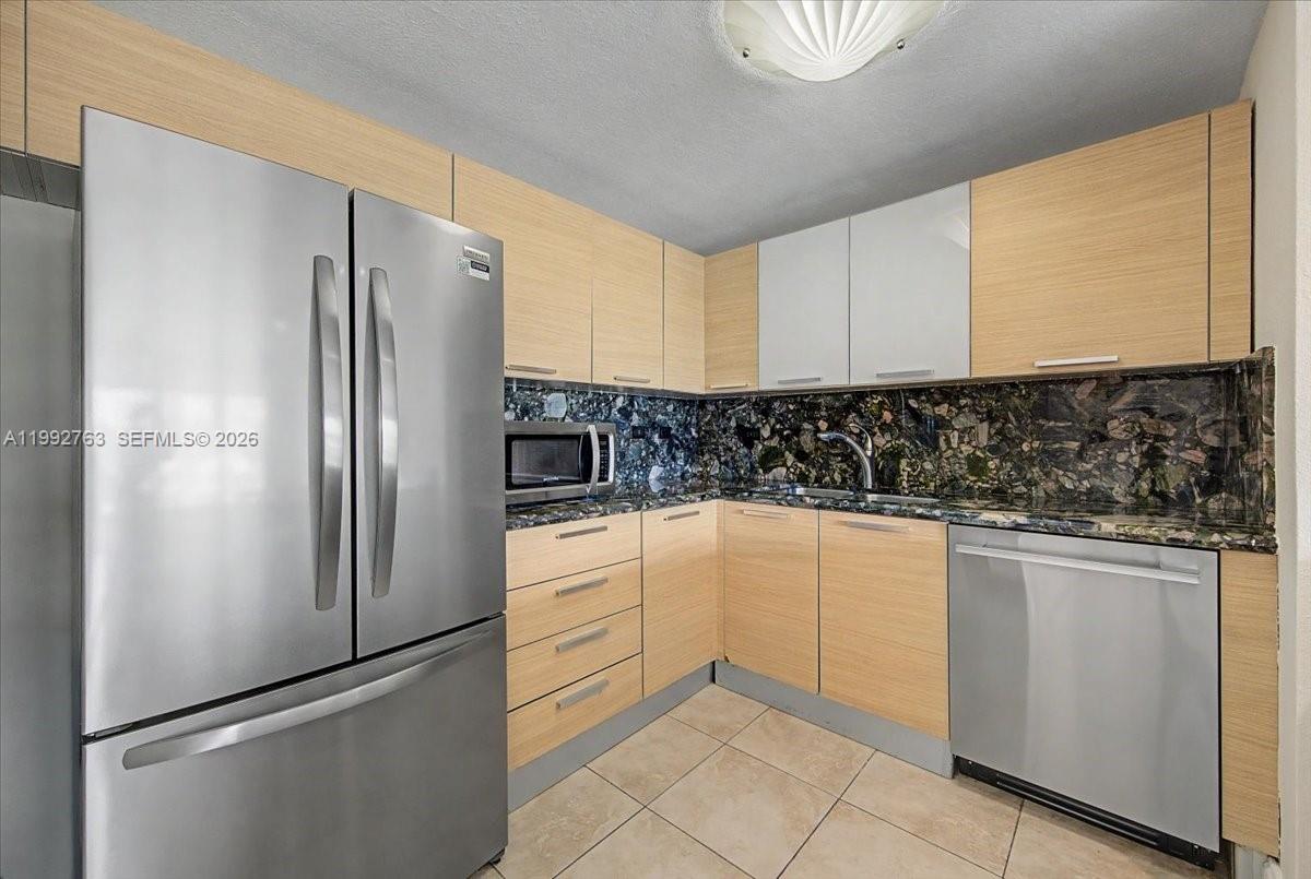 2451 Brickell Avenue, Unit 4F Miami, FL 33129 - Photo 14 of 30