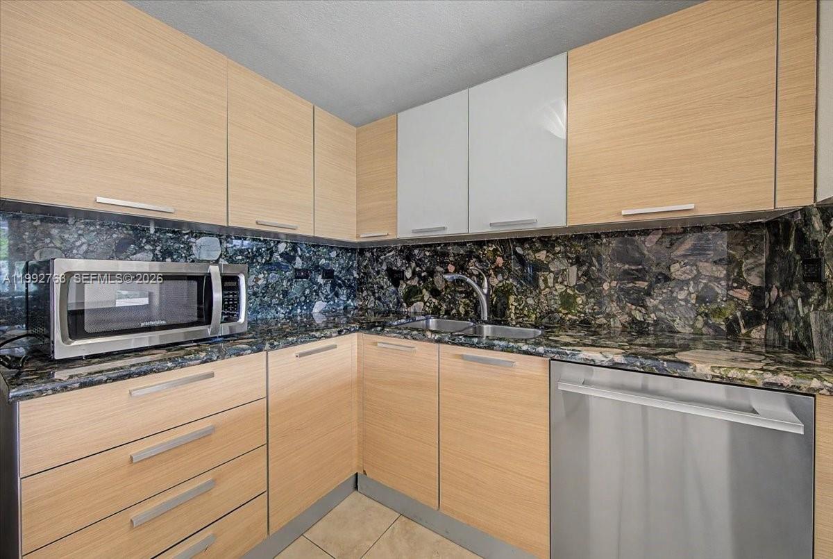 2451 Brickell Avenue, Unit 4F Miami, FL 33129 - Photo 15 of 30