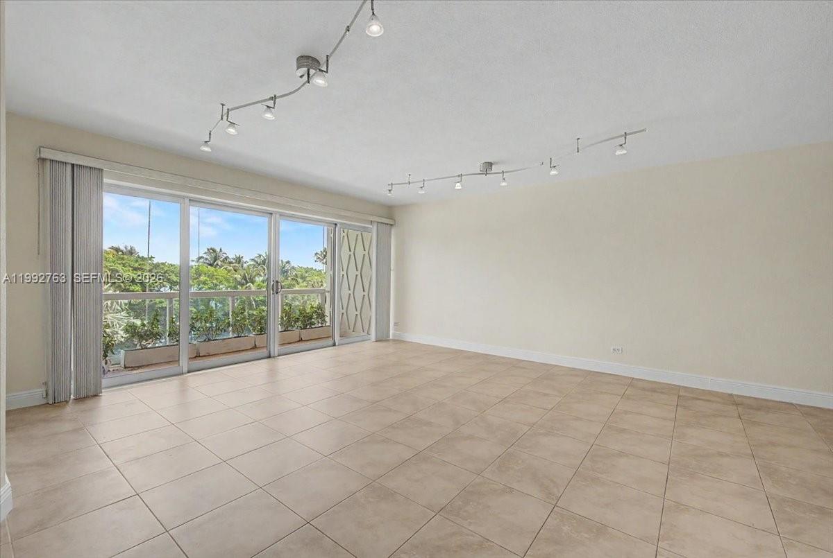 2451 Brickell Avenue, Unit 4F Miami, FL 33129 - Photo 6 of 30