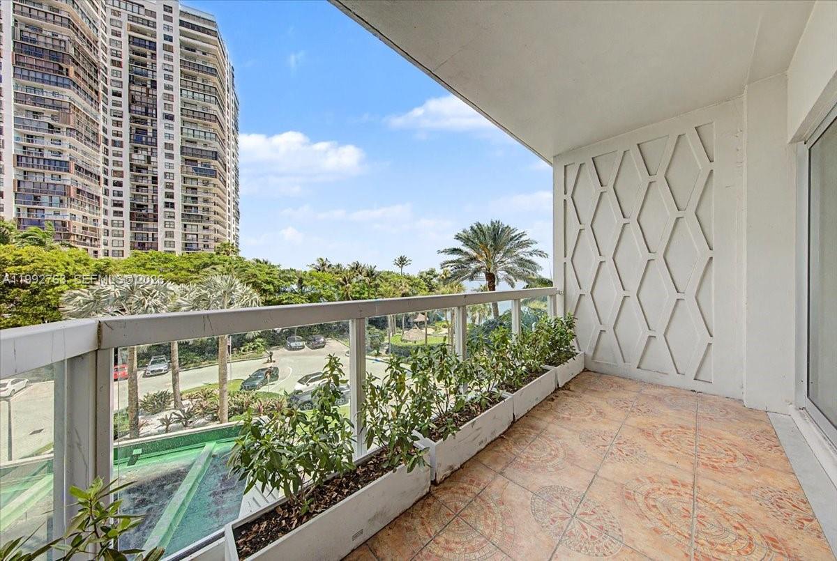 2451 Brickell Avenue, Unit 4F Miami, FL 33129 - Photo 7 of 30