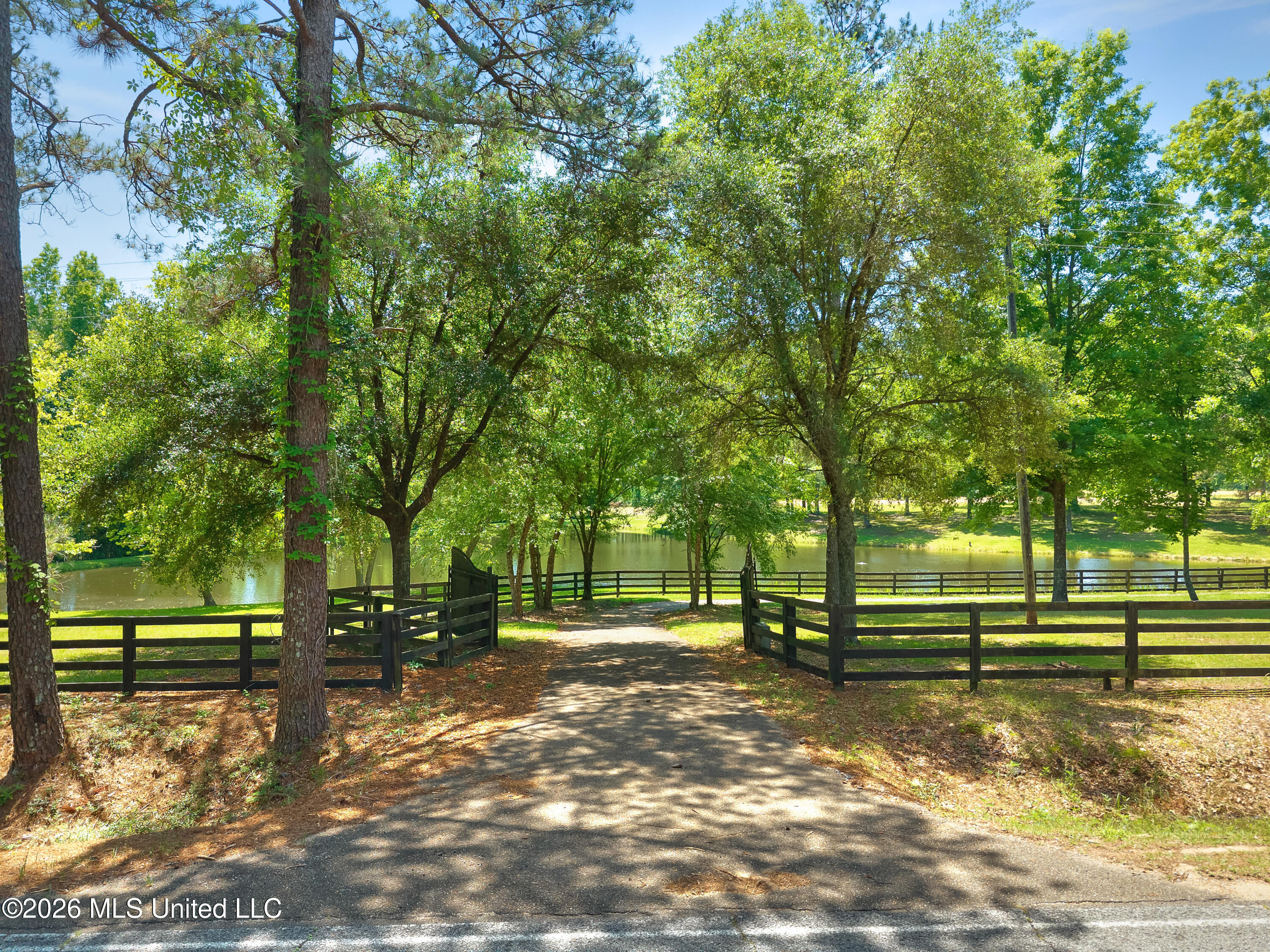 5844 North Williamsburg Road Bassfield, MS 39421 - Photo 2 of 105 5844_North_Williamsburg_Road-2