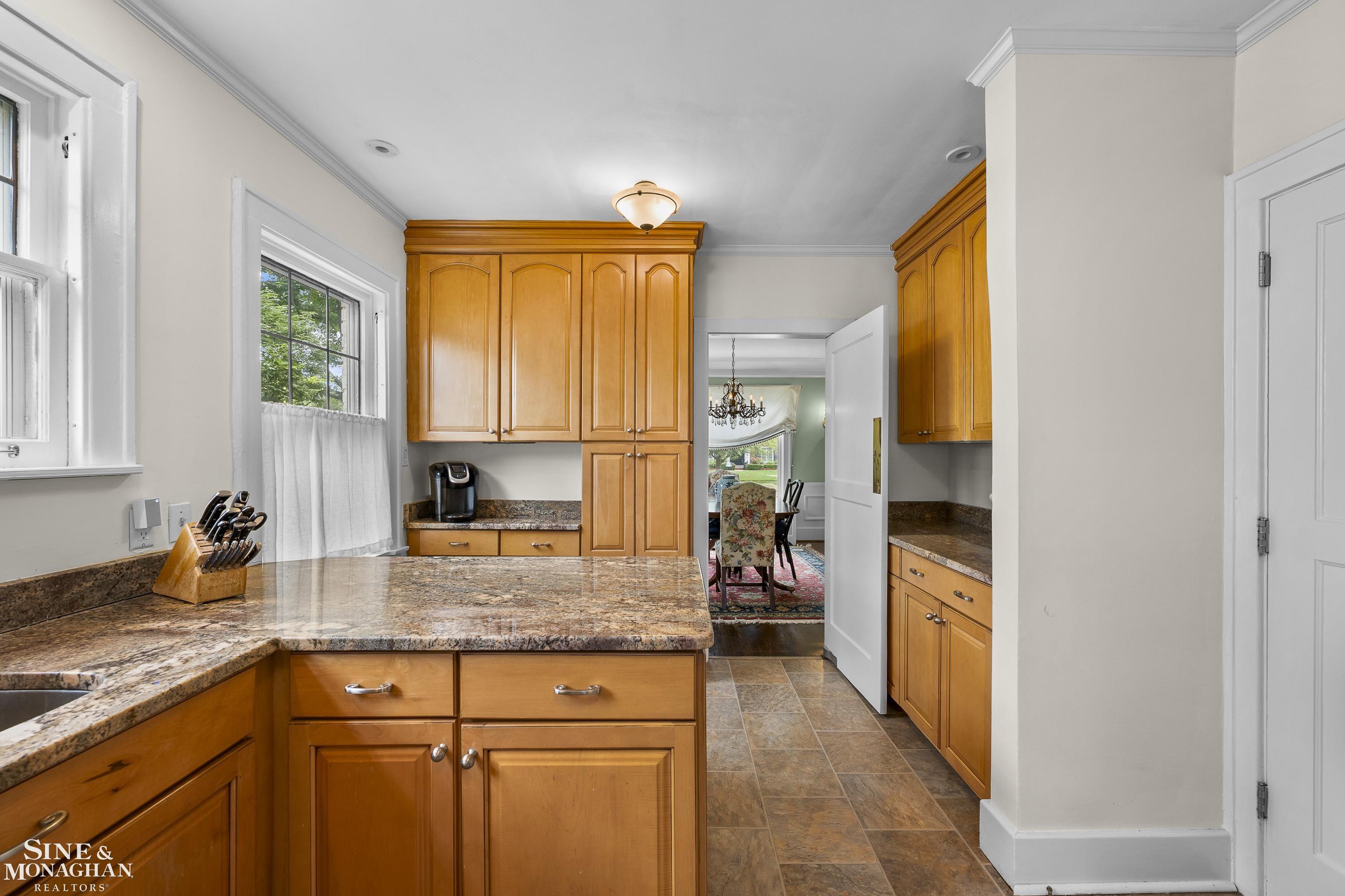 1035 Yorkshire Road Grosse Pointe Park, MI 48230 - Photo 17 of 61