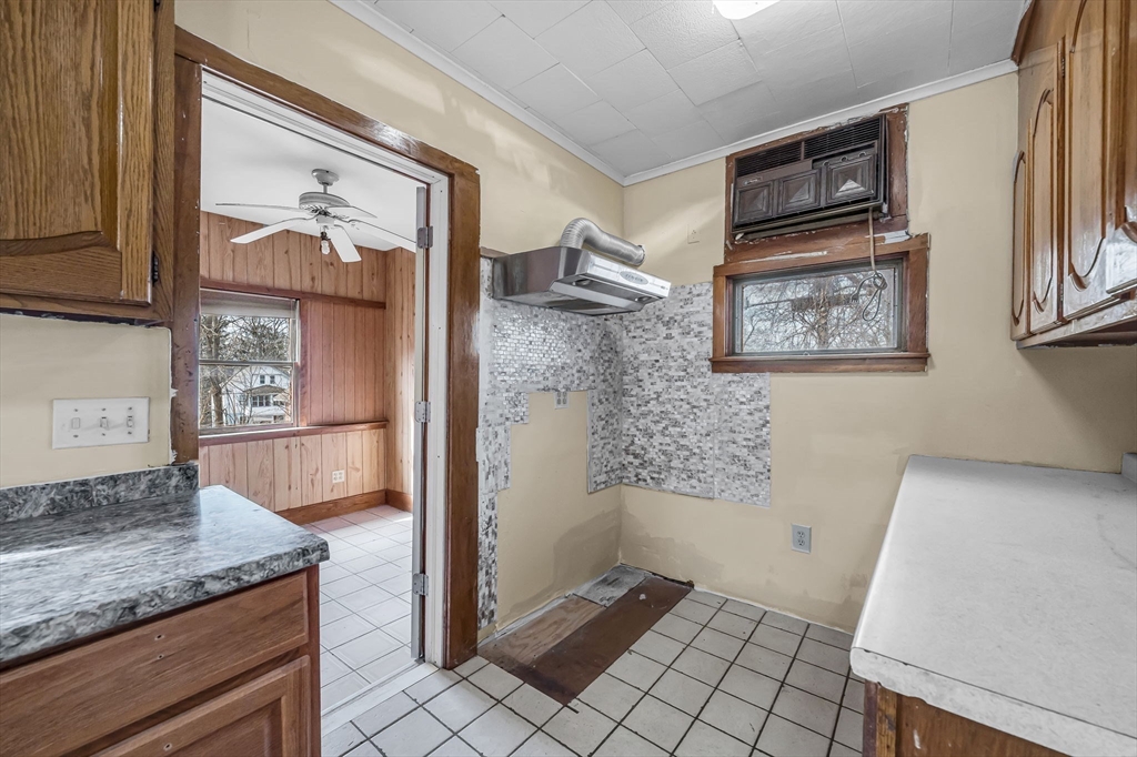 78-80 Shamrock Street Springfield, MA 01108 - Photo 11 of 29 Gallery Image 11
