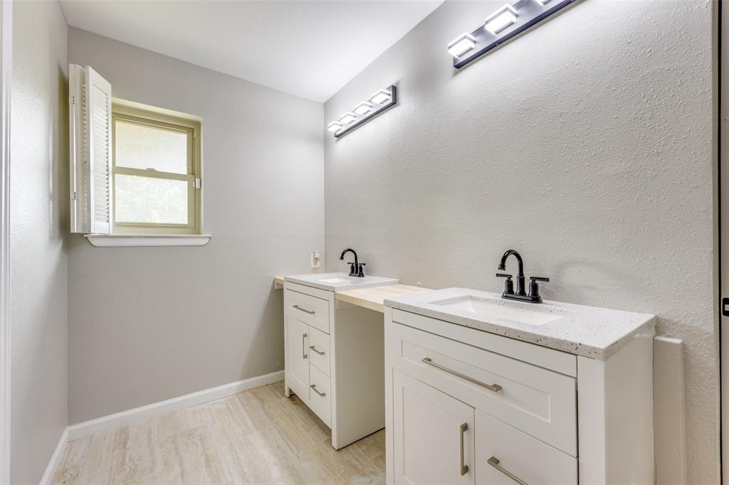 738 Campground Road Sherman, TX 75090 - Photo 32 of 40 a utility room with closet dryer and washer