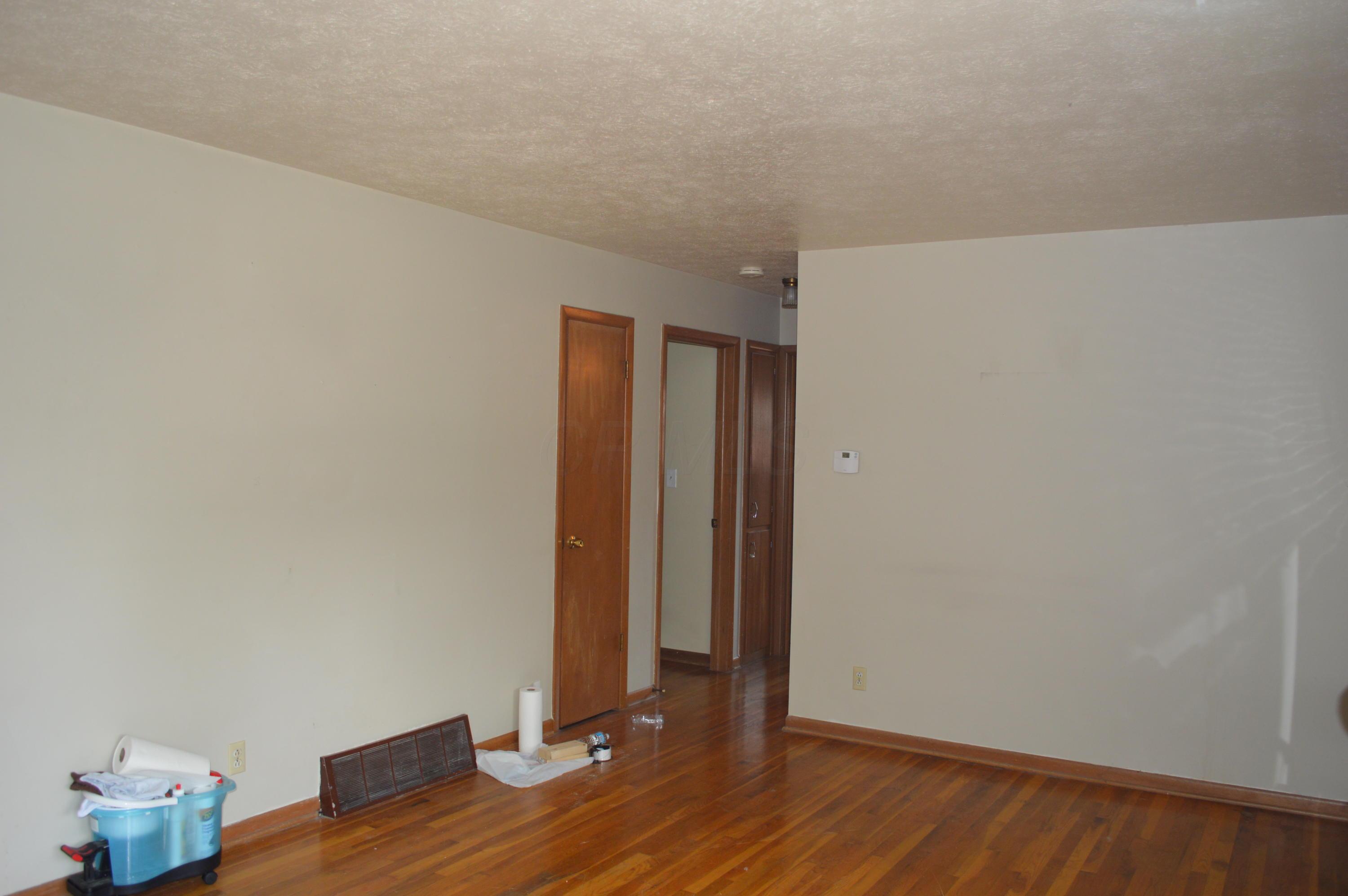 4754 Dechant Road Columbus, OH 43229 - Photo 13 of 21