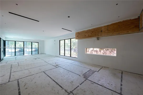 $9,500,000 | 18770 Northeast 22nd Avenue, Miami, FL 33180