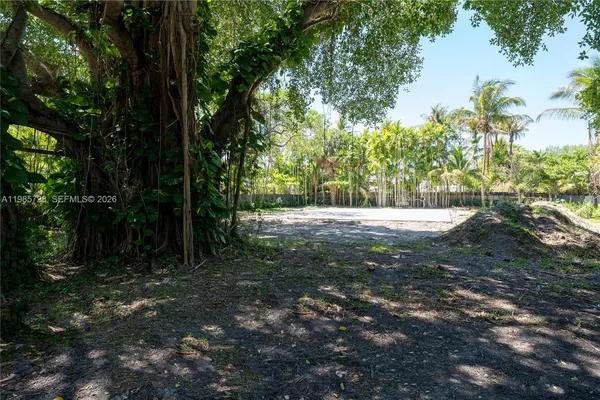 $9,500,000 | 18770 Northeast 22nd Avenue, Miami, FL 33180