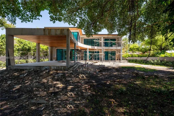 $9,500,000 | 18770 Northeast 22nd Avenue, Miami, FL 33180