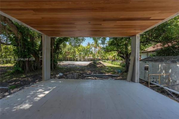 $9,500,000 | 18770 Northeast 22nd Avenue, Miami, FL 33180