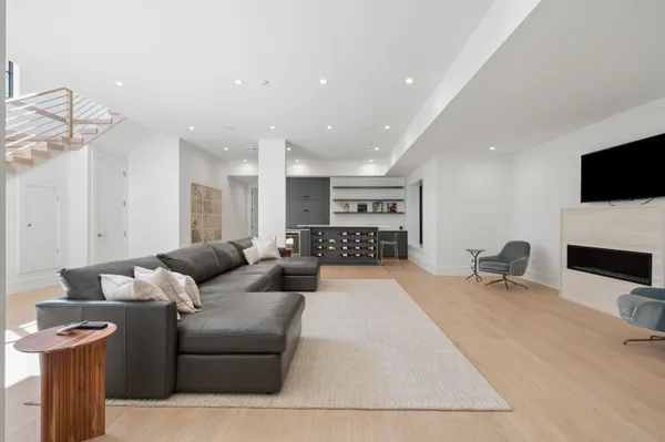 $175,000 | Undisclosed Address, Sag Harbor, NY 11963