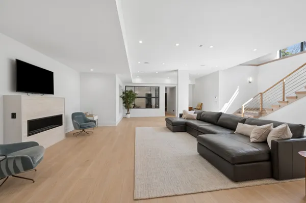 $175,000 | Undisclosed Address, Sag Harbor, NY 11963