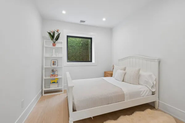 $175,000 | Undisclosed Address, Sag Harbor, NY 11963