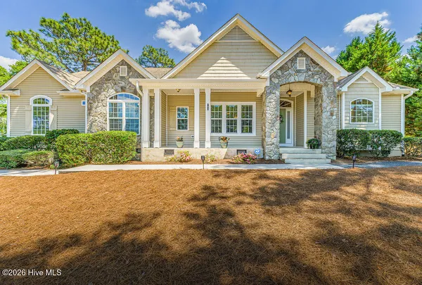 $570,000 | 790 Diamondhead Drive South, Pinehurst, NC 28374
