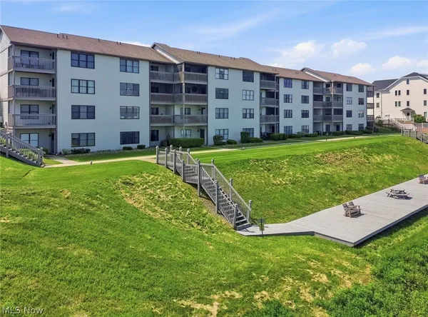 $239,900 | 5237 Lake Road West, Unit 1107, Ashtabula, OH 44004