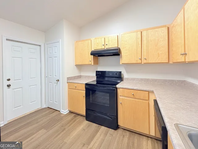 $1,800 | 102 Lake Victoria Drive, Kingsland, GA 31548