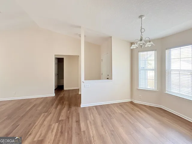 $1,800 | 102 Lake Victoria Drive, Kingsland, GA 31548