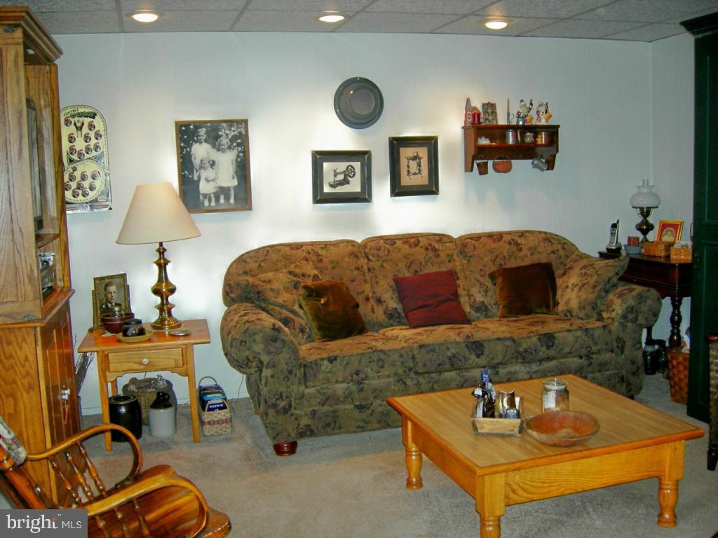 12 Karen Court Lititz, PA 17543 - Photo 8 of 16 Gallery Image 8