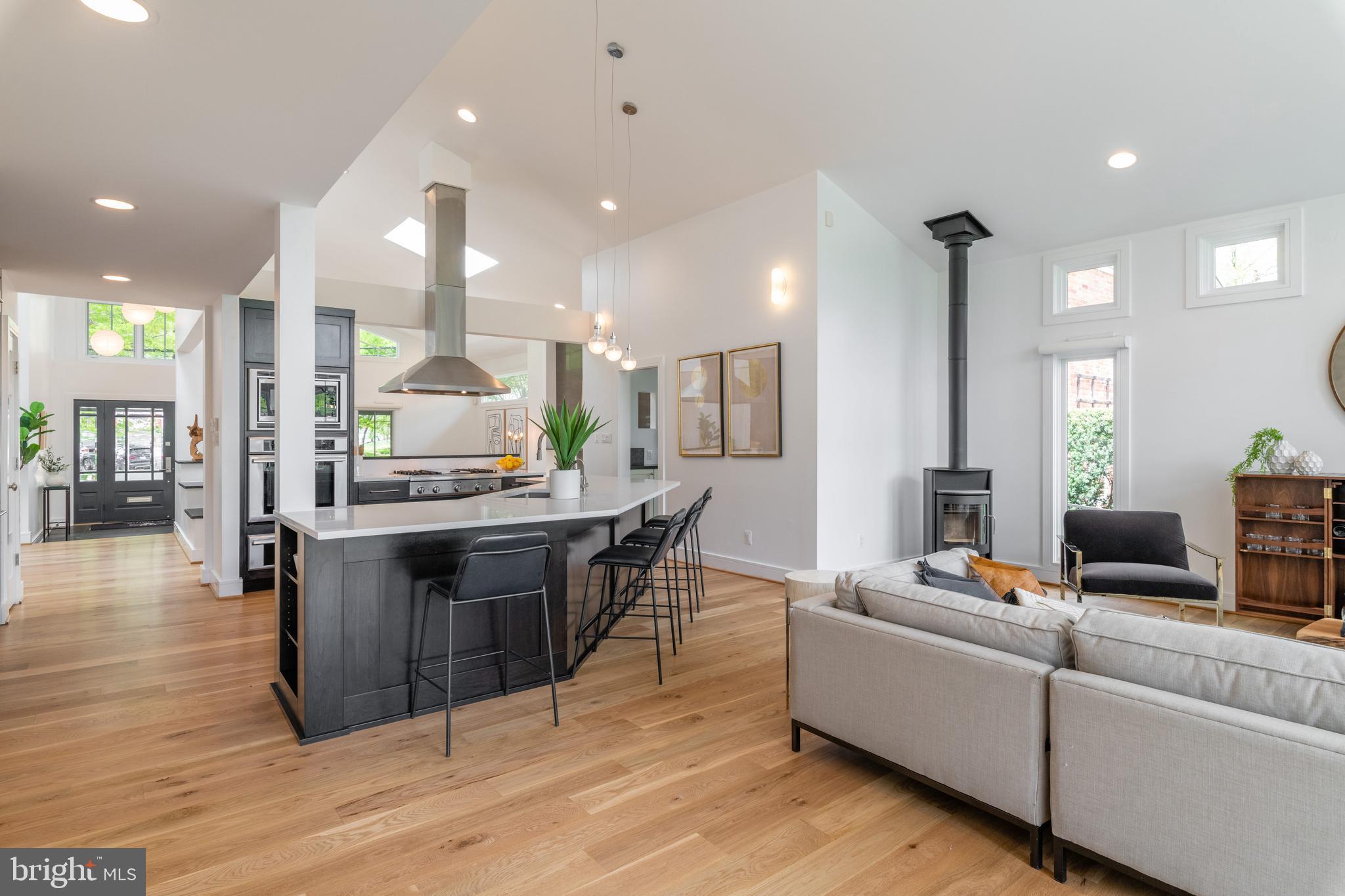 5409 Surrey Street Chevy Chase, MD 20815 - Photo 22 of 68