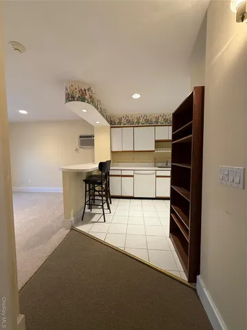 $3,600 | 63 Franklin Avenue, Glen Cove, NY 11542