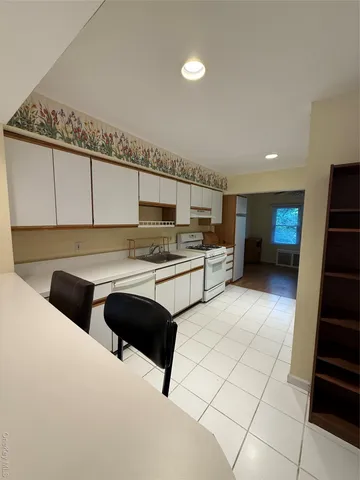 $3,600 | 63 Franklin Avenue, Glen Cove, NY 11542