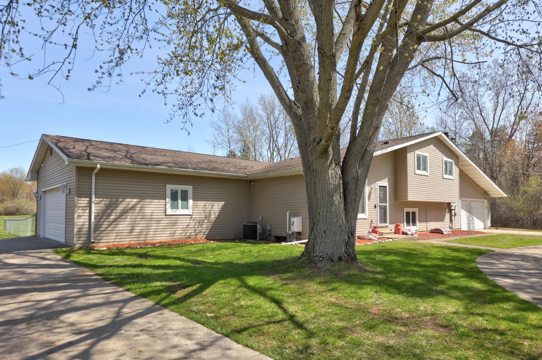 5555 McGrandy Road Bridgeport, MI 48722 - Photo 6 of 92