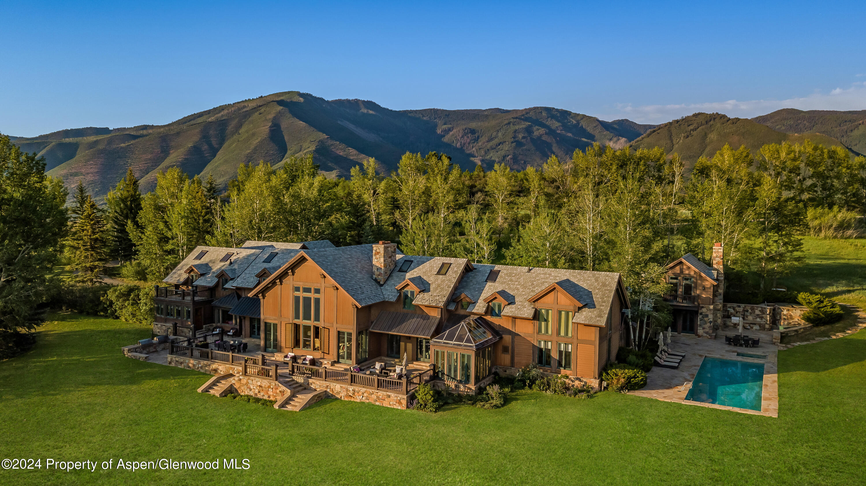 1200 Kessler Drive Aspen, CO 81612 - Photo 4 of 58 a view of a town with floor to ceiling fan