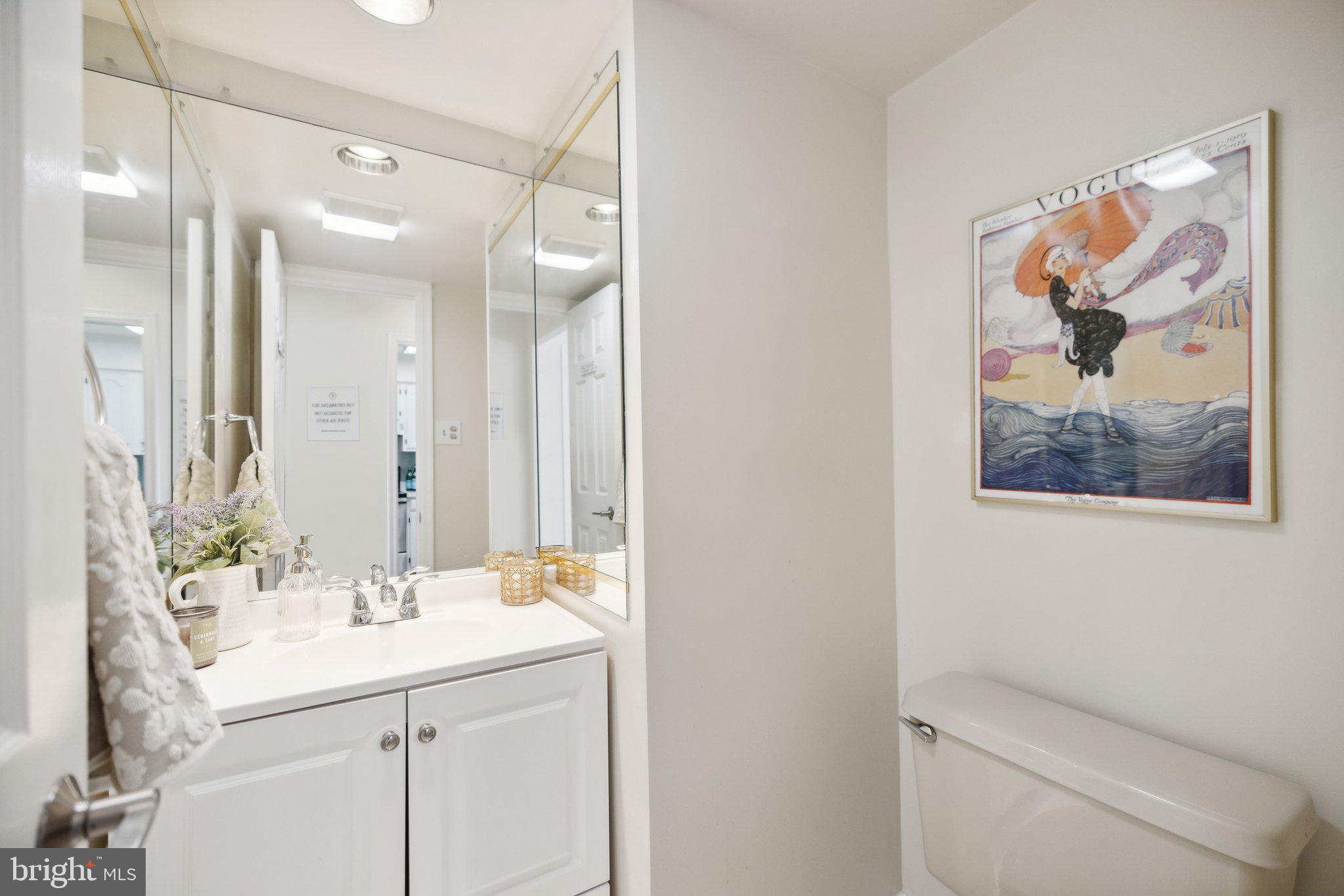 1301 North Courthouse Road, Unit 602 Arlington, VA 22201 - Photo 20 of 34 Half Bath