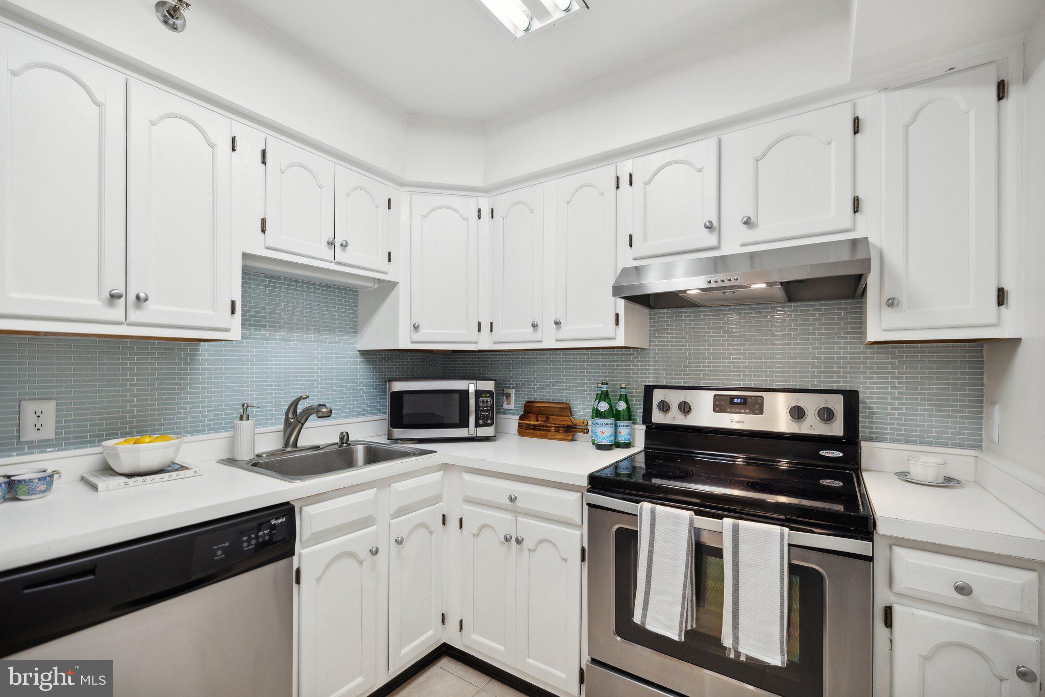 1301 North Courthouse Road, Unit 602 Arlington, VA 22201 - Photo 6 of 34
