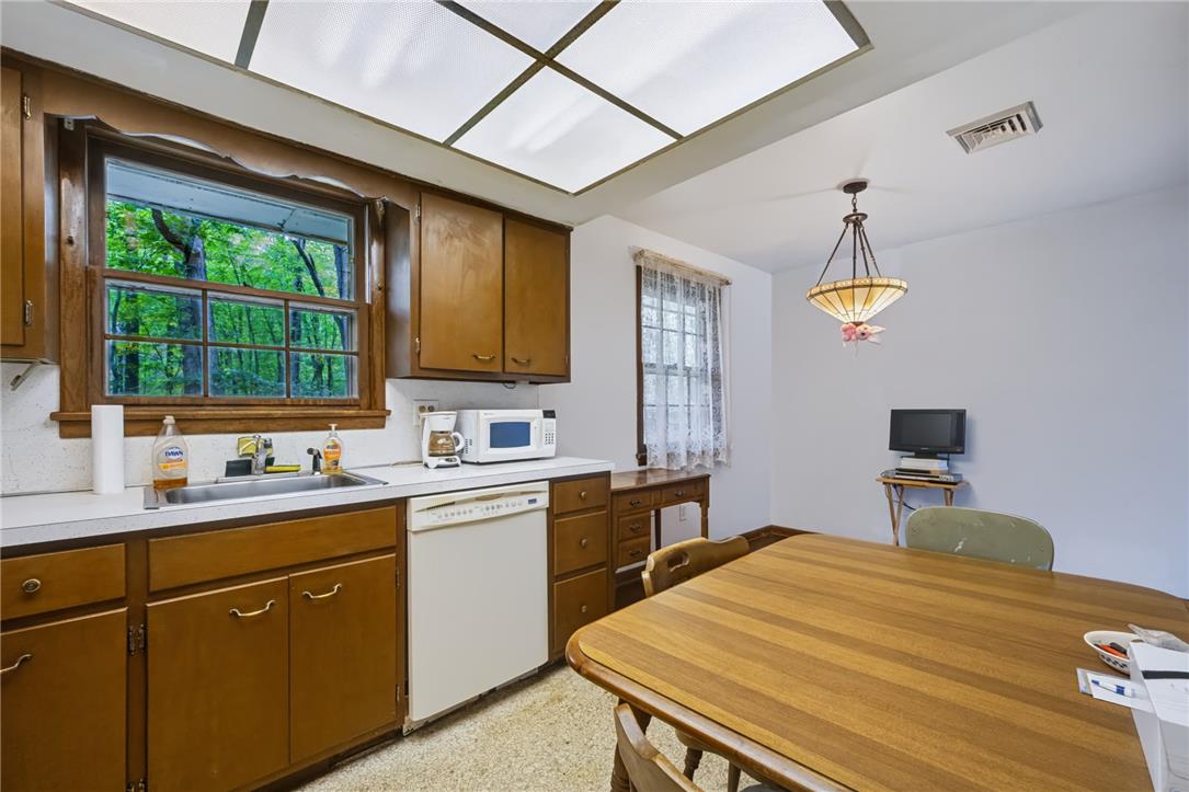 458 Old Allentown Road Wind Gap, PA 18091 - Photo 10 of 26 Gallery Image 10