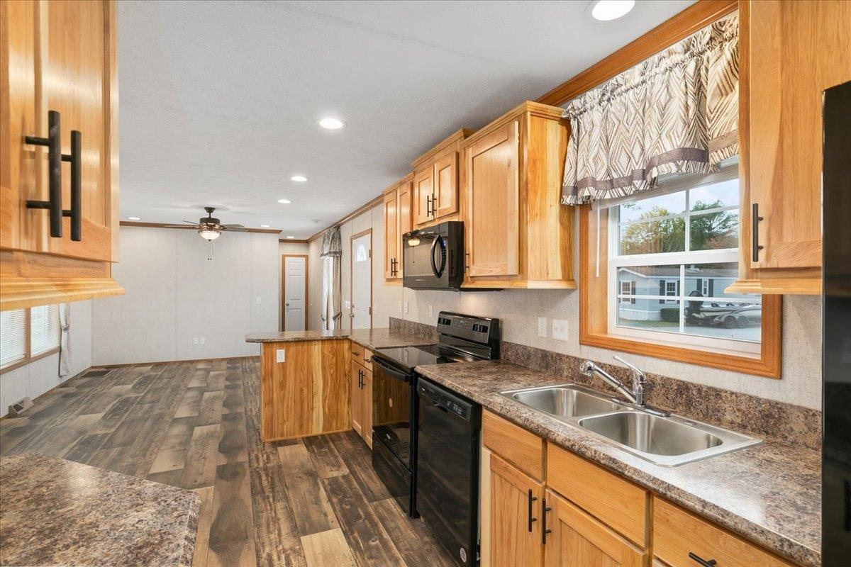 18 Willow Road Newton, NH 03858 - Photo 5 of 26