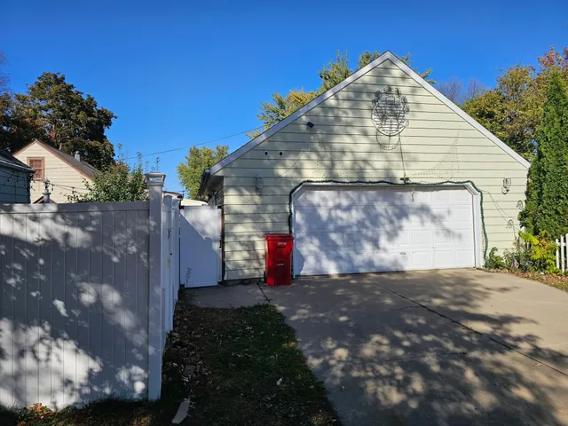 $184,900 | 1100 9th Street Northwest, Austin, MN 55912