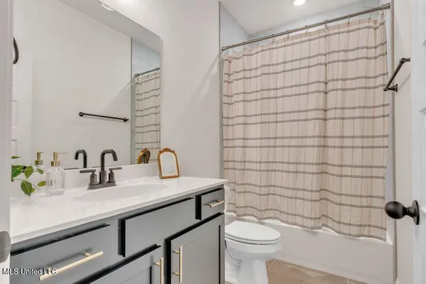 $545,000 | 2007 College Road, Southaven, MS 38672