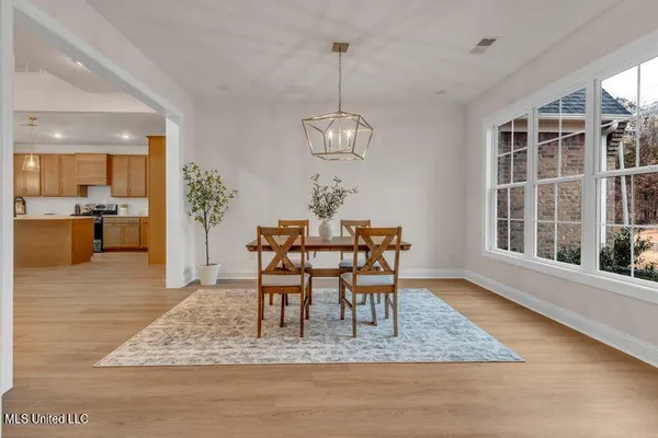 $545,000 | 2007 College Road, Southaven, MS 38672