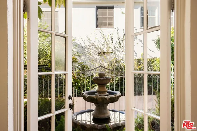 $3,547,000 | 2242 North Catalina Street, Los Angeles, CA 90027