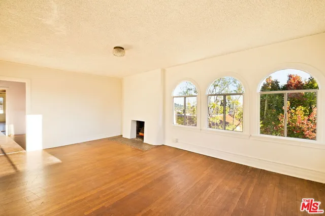 $3,547,000 | 2242 North Catalina Street, Los Angeles, CA 90027