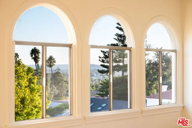 $3,547,000 | 2242 North Catalina Street, Los Angeles, CA 90027