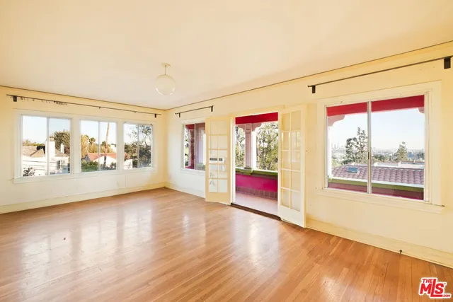 $3,547,000 | 2242 North Catalina Street, Los Angeles, CA 90027