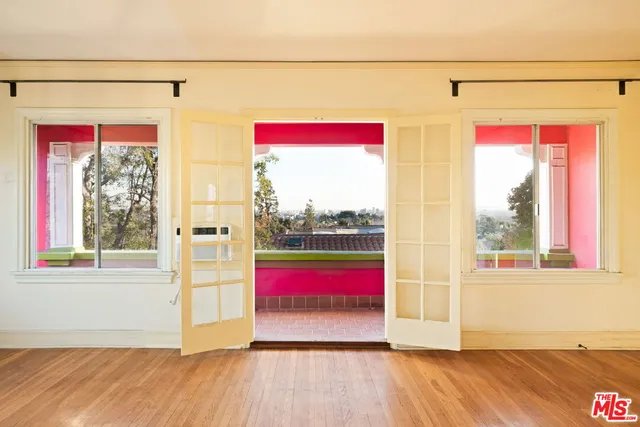 $3,547,000 | 2242 North Catalina Street, Los Angeles, CA 90027