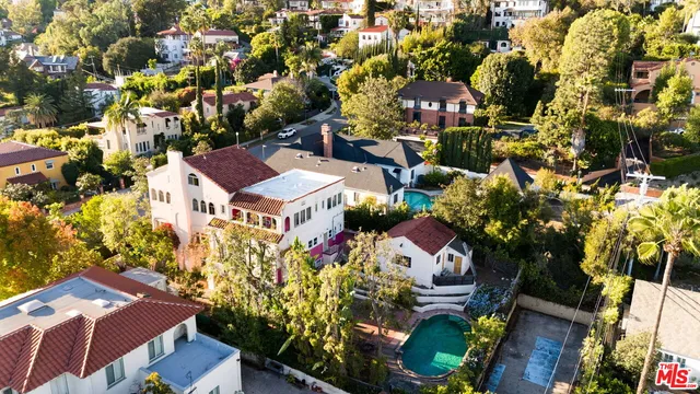 $3,547,000 | 2242 North Catalina Street, Los Angeles, CA 90027