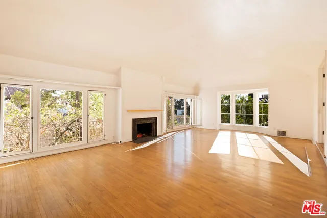 $3,547,000 | 2242 North Catalina Street, Los Angeles, CA 90027