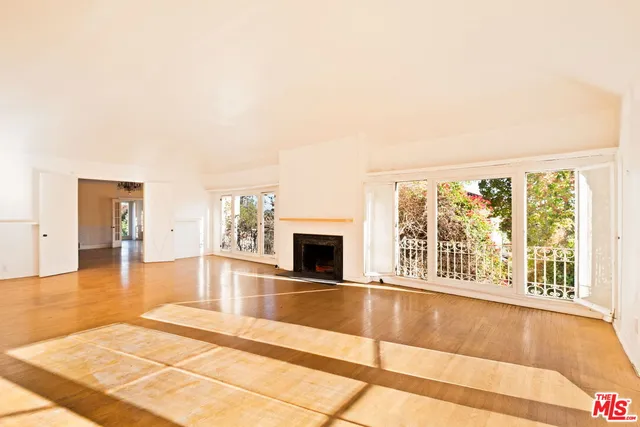 $3,547,000 | 2242 North Catalina Street, Los Angeles, CA 90027