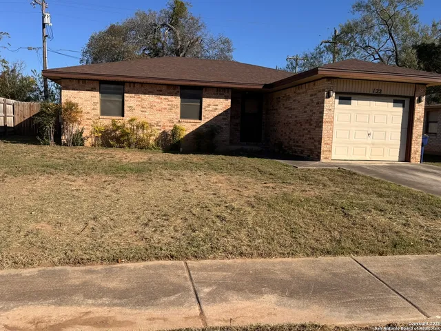 $185,000 | 122 Dobie Boulevard, Cibolo, TX 78108