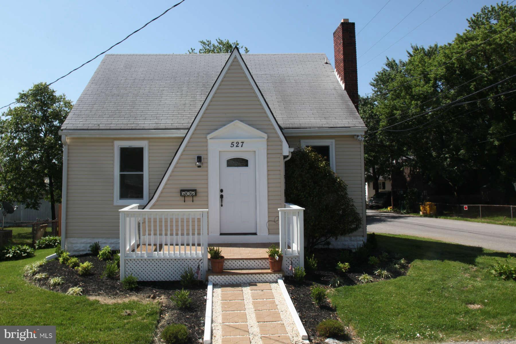 527 Cedar Hill Road Baltimore, MD 21225 - Photo 1 of 30 Exterior (Front)